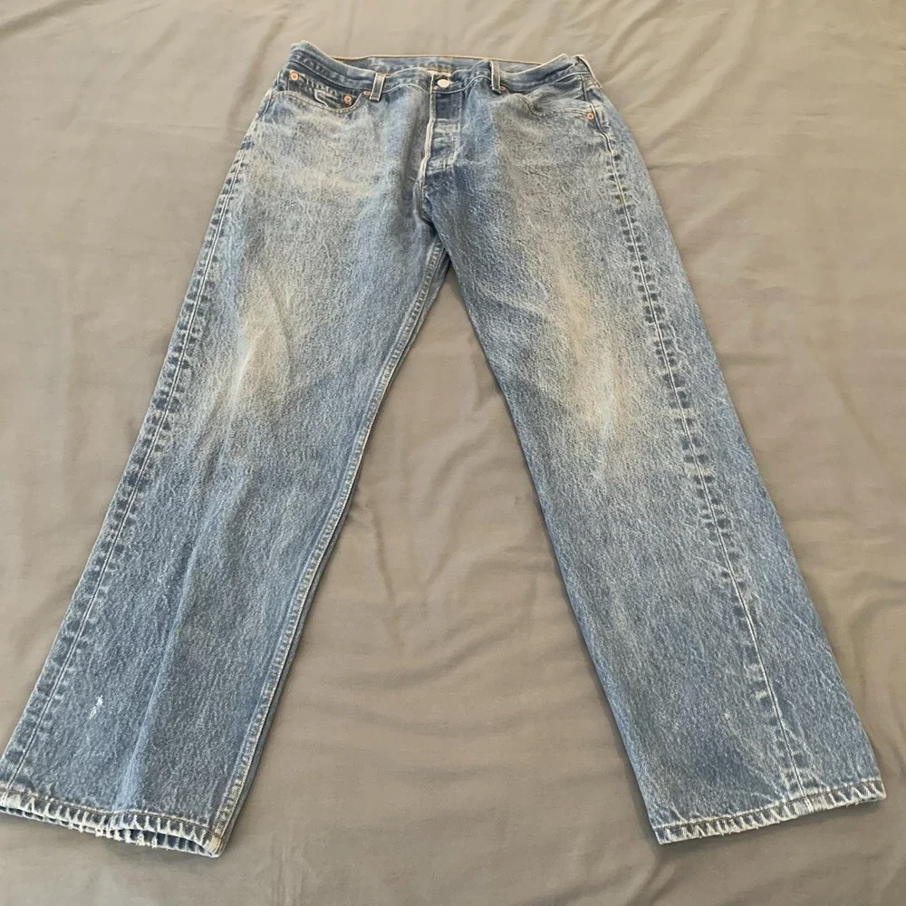 Vintage Levis 501 Jeans Mens 38x33 (34x29) Blue Light Wash Straight Leg Button